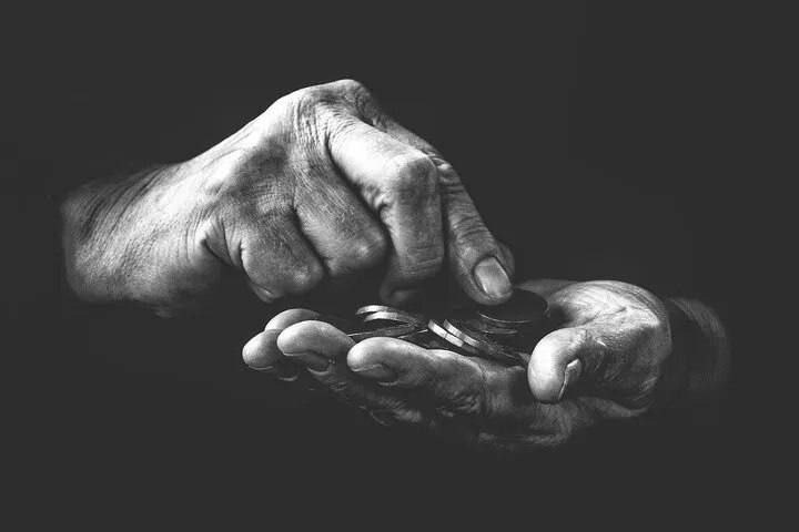 حداقل حقوق از ۷.۲ گرم طلا به یک گرم رسید