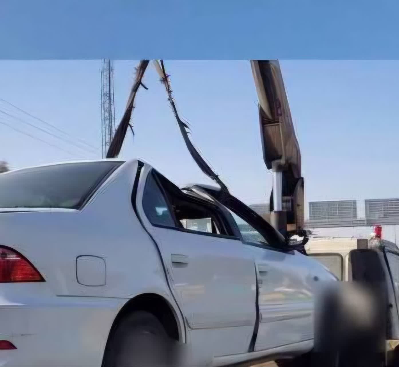 تصادف مرگبار سمند در زنجان؛ راننده در دم جان باخت