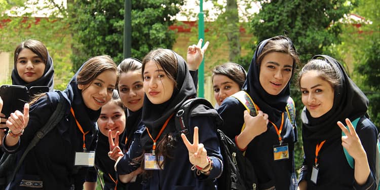 نسل Z به جای بیمه طلا می‌خرد؛ جوانان امروزی اعتمادی به تأمین اجتماعی ندارند!