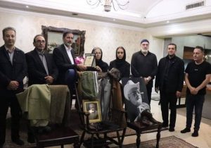 یادگارهای زنده‌یاد اکبر عبدی به موزه عمارت شهرداری اردبیل اهدا شد