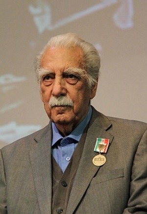 روز پزشک به یاد «پدر جذامیان ایران»؛ دکتر محمدحسین مبین، طبیبی که شرط ازدواجش خدمت به جذامیان بود
