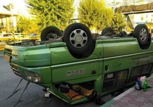 واژگونی ون در محور سراب – دوزدوزان پنج مصدوم برجا گذاشت!