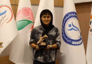 کفش طلای فوتبال بانوان ایران به افسانه چترنور رسید