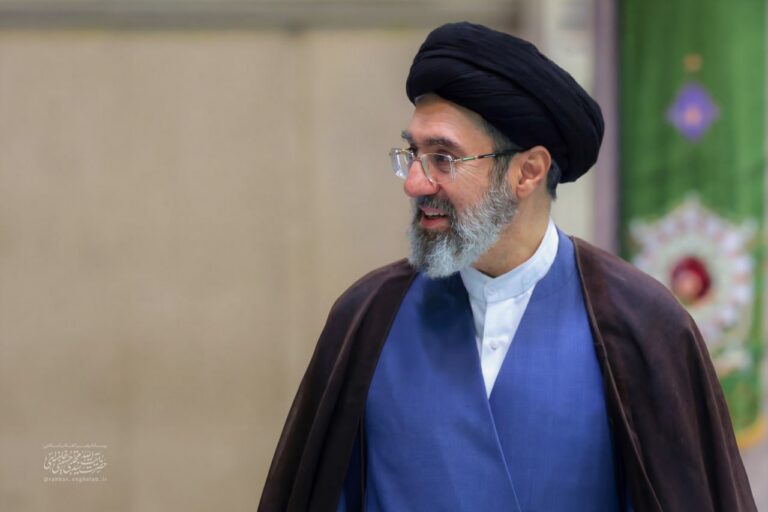 دفتر رهبر انقلاب: ادعای خرازی درباره نامه استعفای رئیس‌جمهور از اساس کذب است