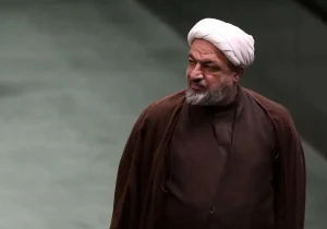 مردم ایران ناشکر هستند؛ به کشورهای دیگر سفر کنید و وضعیت اقتصادی آن‌هارا ببینید