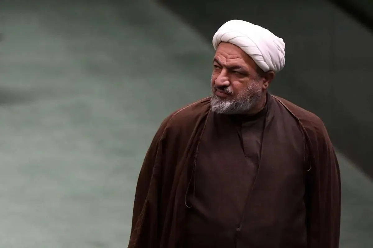 مردم ایران ناشکر هستند؛ به کشورهای دیگر سفر کنید و وضعیت اقتصادی آن‌هارا ببینید