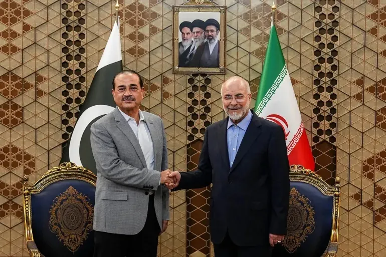 کیهان: پاکستان به‌دنبال گرفتن حق دلالی از آمریکا است