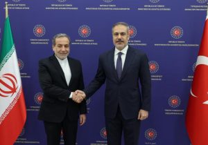 رایزنی تلفنی وزیران امور خارجه ترکیه و ایران درباره آخرین تحولات منطقه