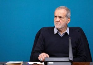 آقای پزشکیان با جنگ‌طلبانی که  در ناز و نعمت زندگی می‌کنند، برخورد کنید