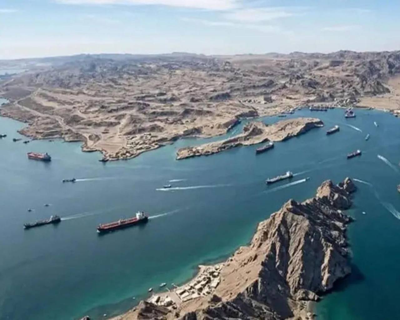 کانال ۱۲: ایران با طرح بازگشایی تنگه هرمز موافقت کرد