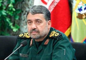 تصاویر دیده‌نشده رهبر انقلاب در جلسات با فرماندهان منتشر می‌شود، تا بدخواهان رسوا شوند