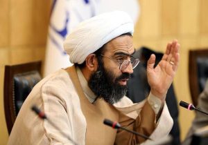 نقدعلی: قانون حجاب باید ابلاغ شود؛ تعلیق آن یک بدعت بود