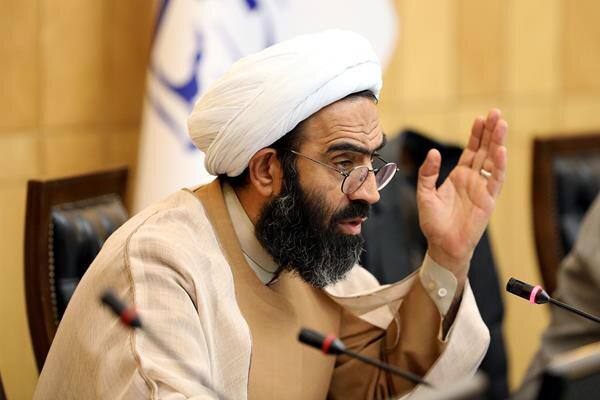 نقدعلی: قانون حجاب باید ابلاغ شود؛ تعلیق آن یک بدعت بود