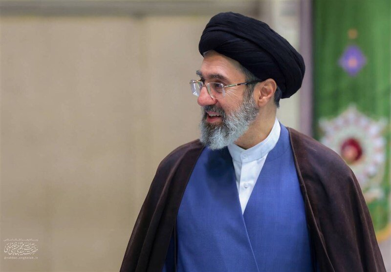 رهبر انقلاب: روزهای آینده به‌مراتب شکوهمندتر از امروز خواهد بود؛ امروز کسانی مارا ایر قدرت چهارم دنیا می‌دانند