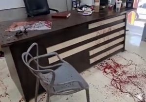 سه نفر به محل کار نوید پارسایی حمله کرده و دست‌اش را از ناحیه مچ قطع کردند!