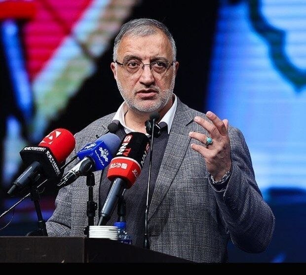 «انگار برخی در داخل نقش ستون پنجم را ایفا می‌کنند»