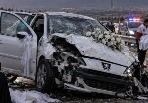 عروس جوان در راه بازگشت از تالار بر اثر واژگونی خودرو در اتوبان آزادگان جان باخت