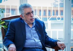 کرباسچی: هاشمی برای پذیرش قطعنامه ۵۹۸ «زانو زد و عبا را انداخت»