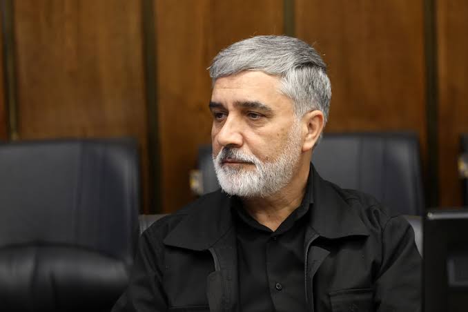دوستعلی: مذاکره از موضع ضعف، دشمن را برای حمله نظامی جسورتر می‌کند