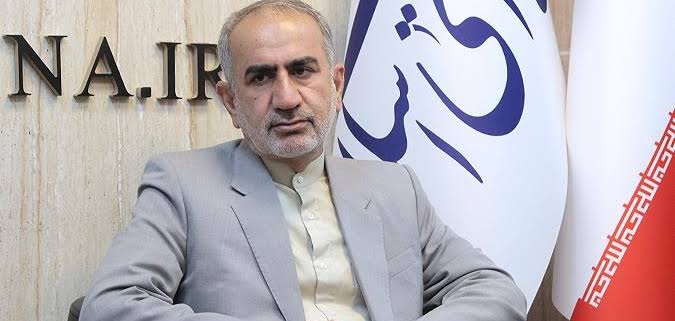 قادری: عملکرد بانک مرکزی در کنترل تورم و بازار ارز قابل دفاع نیست