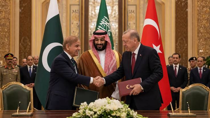 ترکیه، عربستان و پاکستان فردا در استانبول پای میز یک نشست دفاعی می‌روند