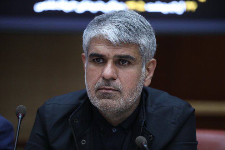 ابراهیم پور: در دانشگاه آزاد دانشجو پول کامل می‌دهد، خدمات ناقص می‌گیرد؛ حق ادامه تحصیل نباید قربانی افزایش شهریه شود
