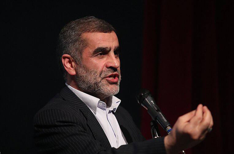 نایب‌رئیس مجلس: وضعیت برهنگی به جایی رسیده که گاهی در مقصد پروازها هم تردید می‌کنیم که داخلی است یا خارجی!
