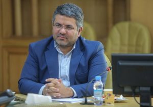 هادی عباسی خطاب به پزشکیان: چرا همش دوست دارید با آمریکایی‌ها مذاکره کنید؟ کمی هم با داخلی‌ها مذاکره کنید؛ اغتشاشات دی‌ماه نتیجه تعویض تیم فروش نفت بود!