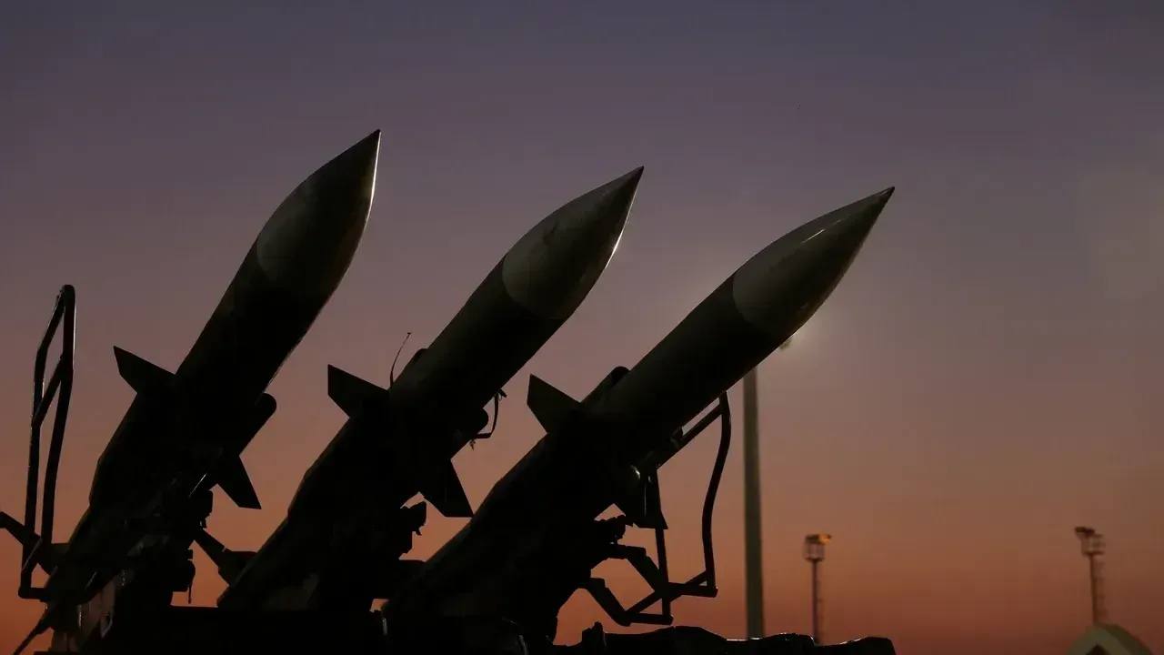 اردن: ۱۸ موشک بالستیک شلیک‌شده از ایران را رهگیری کردیم