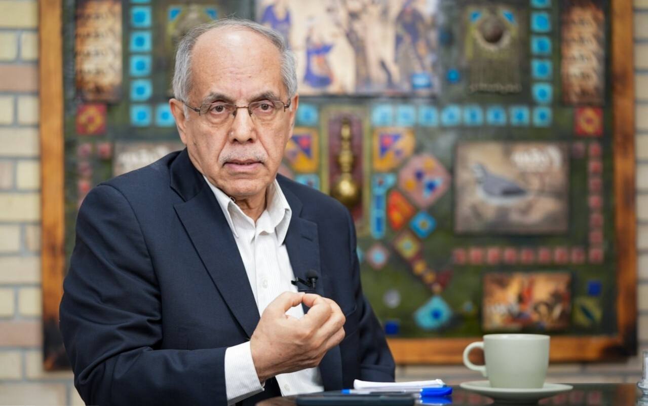 کوروش احمدی: به سود ایران است که با مذاکره به جنگ پایان دهد
