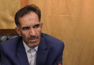 بیات: معترضان برای تجمعات مجوز بگیرند؛ مسئولان باید پای پاسخگویی بیایند