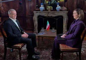 پزشکیان: ۷ ساعت با رهبر انقلاب روی زمین نشسته و گفت‌وگو کردیم و ایشان هیچ جراحتی نداشت