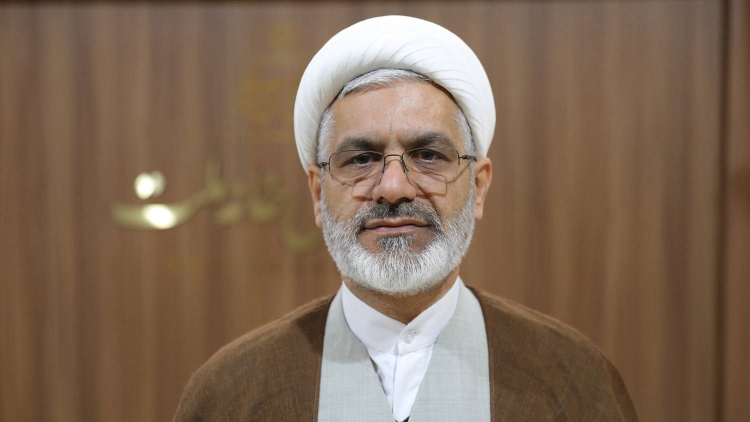 میرزایی: مردم ما دین اسلام و نظام را قبول دارند، پس حجاب هم باید اجرا شود، اما در شرایط معیشتی سخت فعلی، اجبار به صلاح نیست