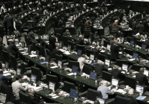 مهرداد اخلاقی وزیر پیشنهادی دفاع شد