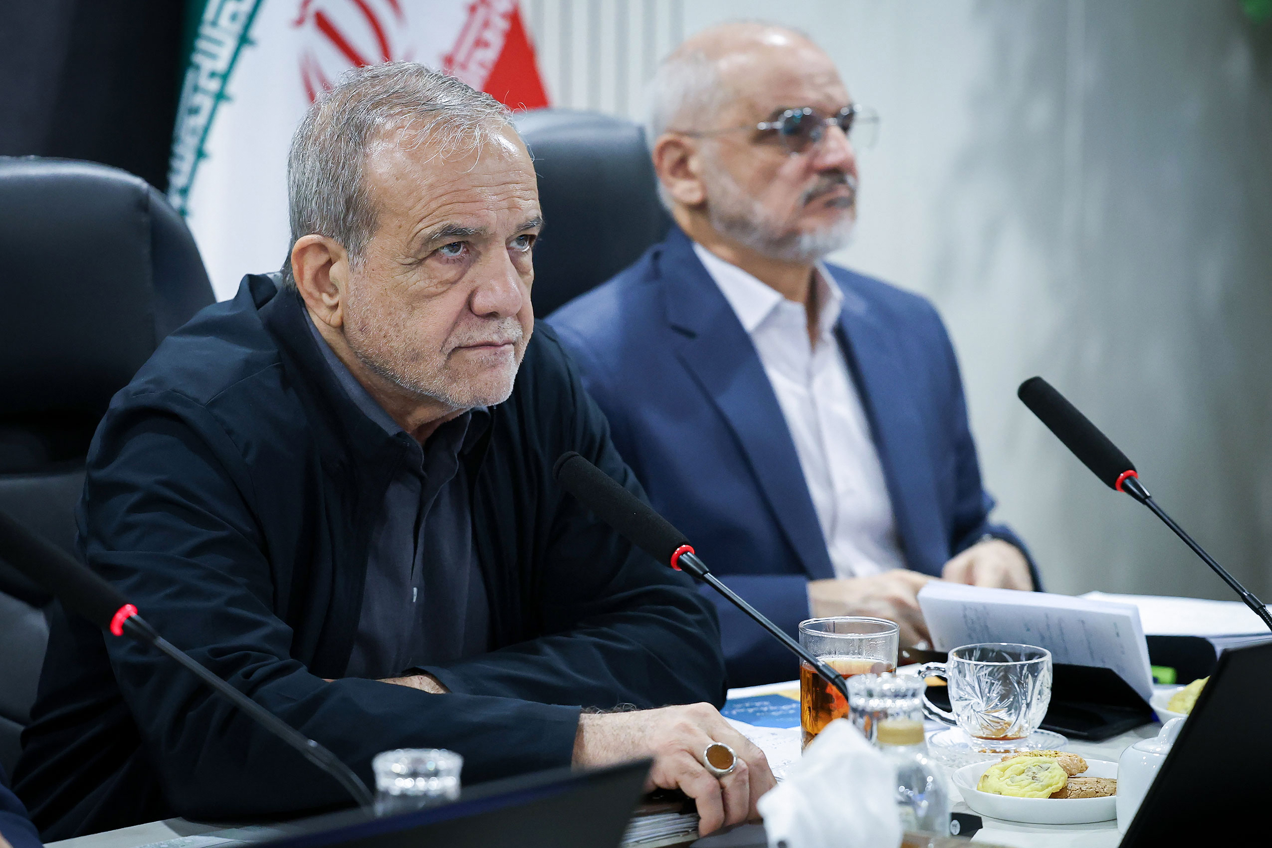 پزشکیان: به جای اینکه برای دیگران پرونده درست کنیم، باید پناهگاه و تکیه‌گاه همه ملت ایران باشیم