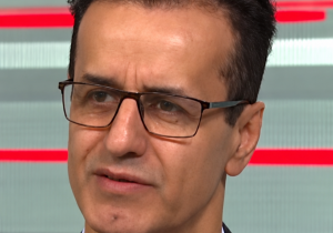 کارشناس تلویزیون: مرغ هنوز به قیمت واقعی نرسیده؛ تولیدکننده ضرر می‌کند؛ باید باز هم گران‌تر شود!