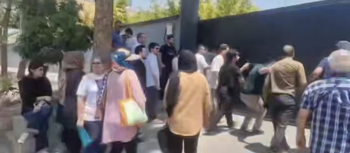اعتراض خریداران لاماری بالا گرفت؛ ثبت‌نامی‌های ۱۴۰۴ همچنان در انتظار خودرو!
