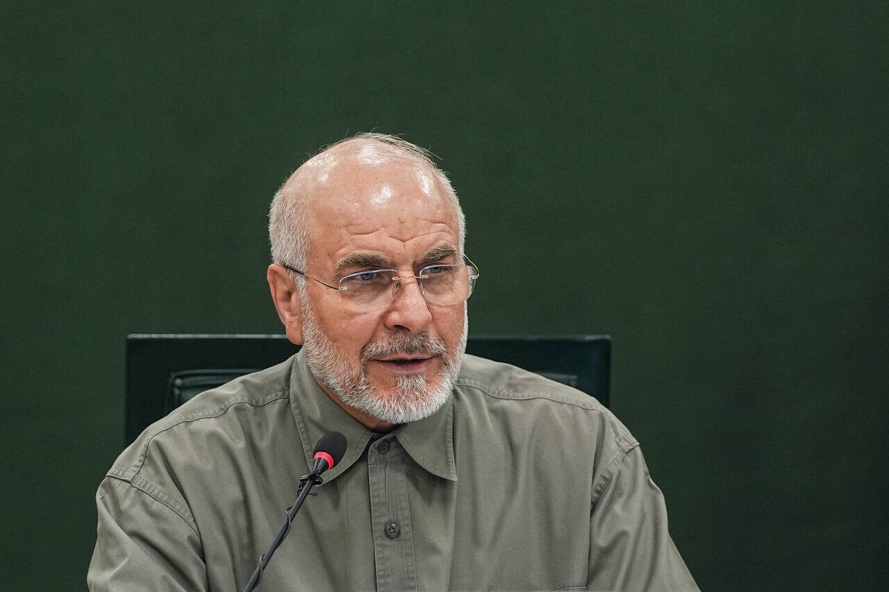 قالیباف: هم می‌جنگیم و هم مذاکره می‌کنیم؛ هفت شرط محقق نشود هرمز باز نمی‌شود