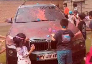 وقتی BMW اسباب سرگرمی و نقاشی مدرسه می‌شود؛ مرزهای تجمل و خلاقیت در آموزش جابه جا شد!