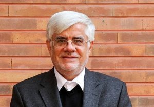 عارف: می‌دانیم حقوق و فوق‌العاده کفاف زندگی را نمی‌دهد، اما شرایط جنگی است و‌ مشکلات داریم