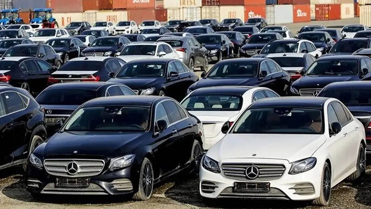 به دستور رئیس جمهور، ورود خودروهای بالای ۲۰ هزار دلار به مناطق آزاد ممنوع می‌شود