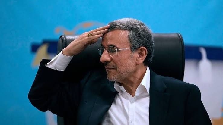 روزنامه جمهوری اسلامی: آمریکا و اسرائیل به‌دنبال بازگرداندن احمدی‌نژاد به قدرت هستند؛ برای آینده قدرت در ایران برنامه دارند!